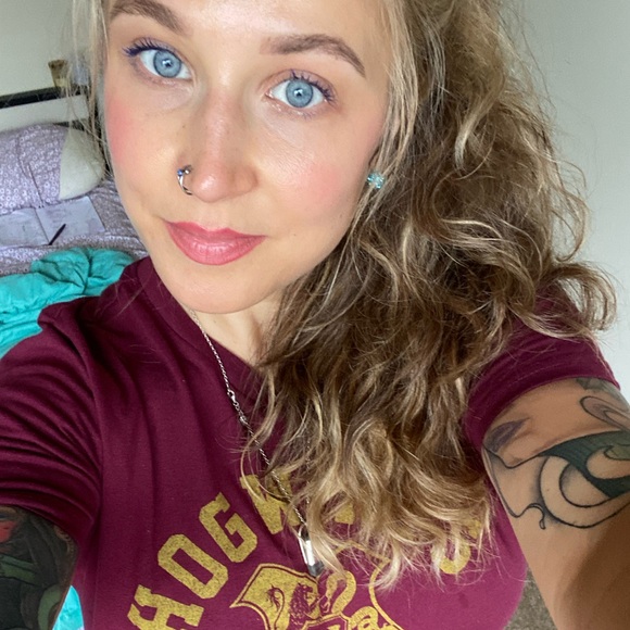 Meet your Posher, Claire - Picture 3 of 4